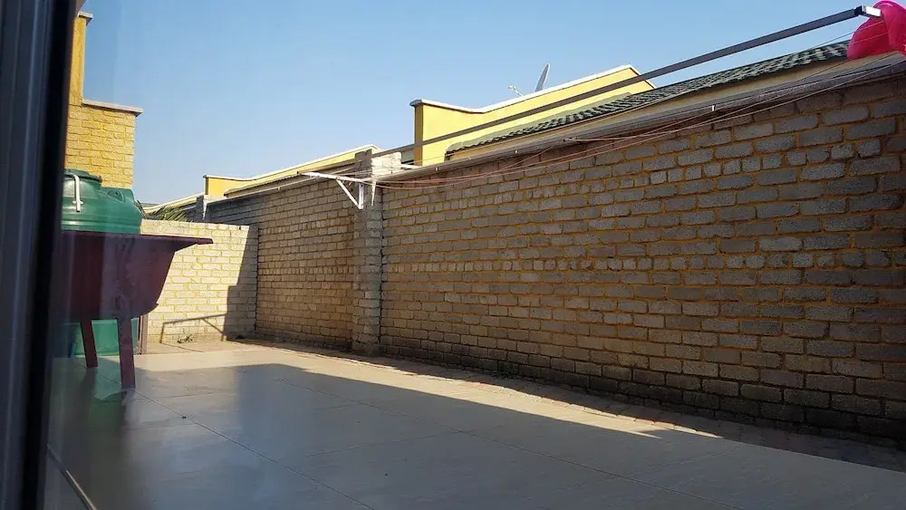 Lolos Exquisite Two Bedroom Apartment
