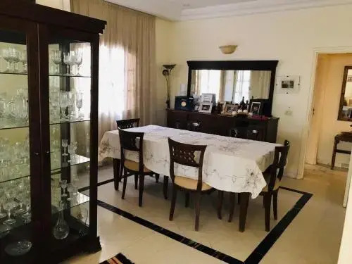 Sarra Hotel