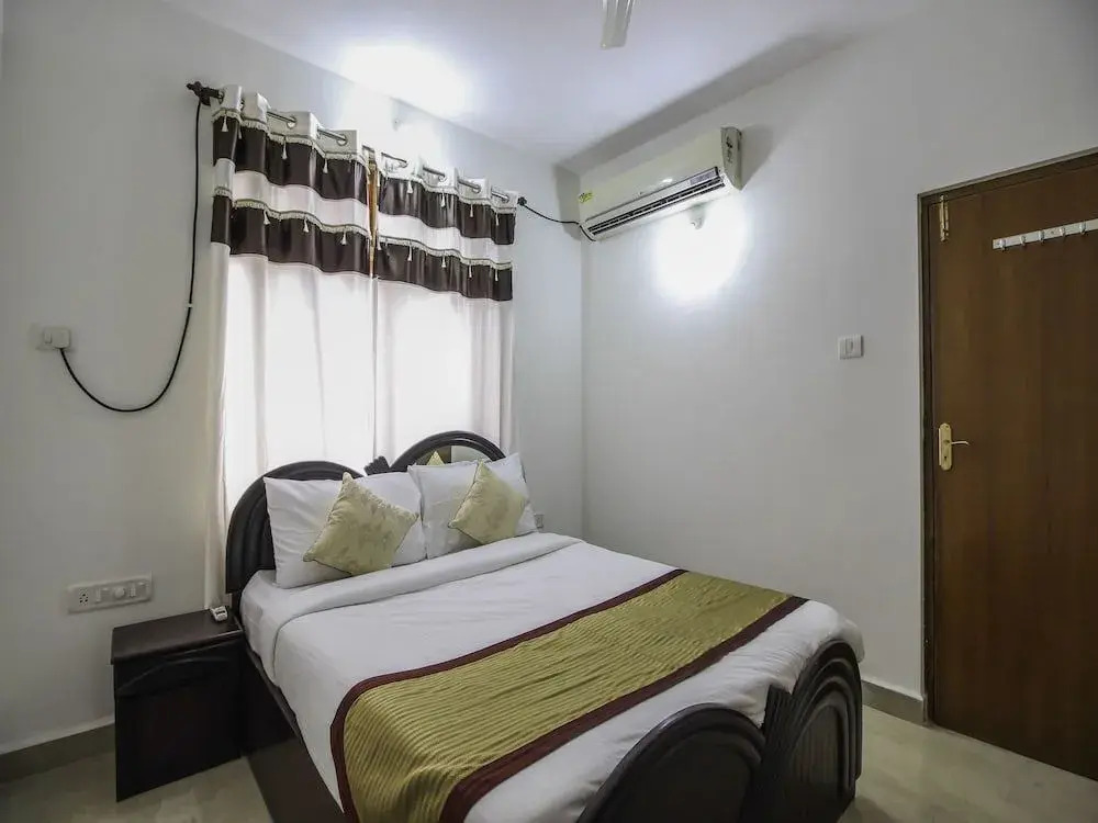 Bon Vivant Apartment by OYO Rooms