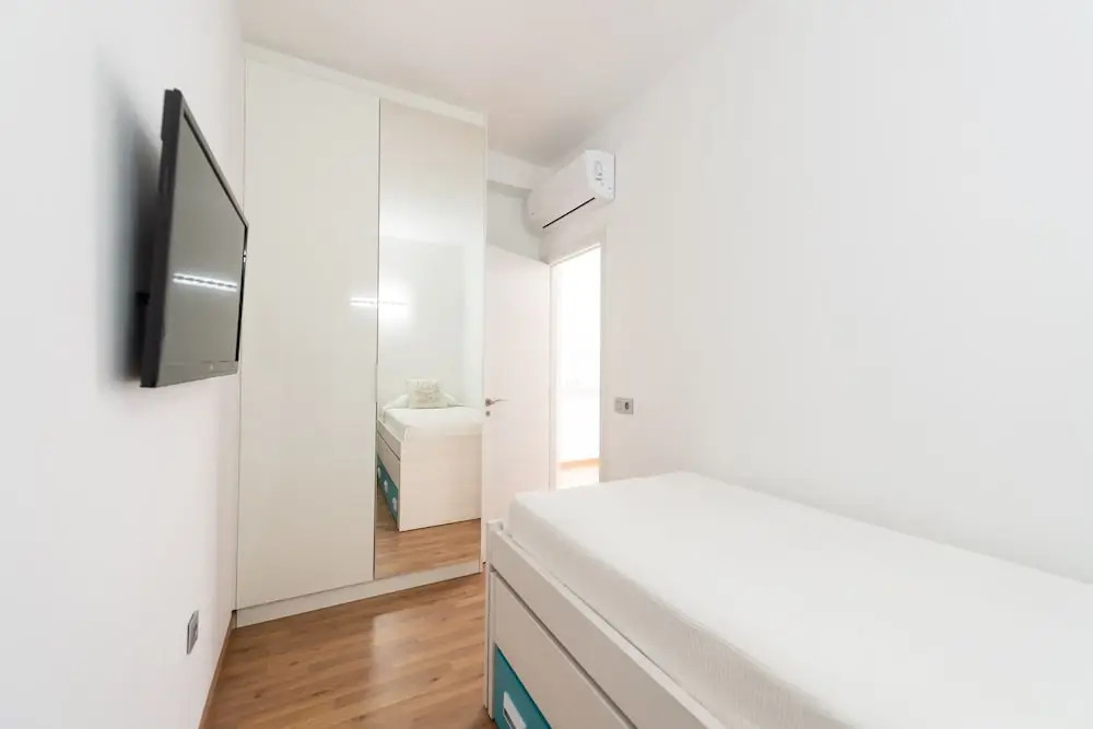 Great Balcony Apartament, Beach Views, Wifi