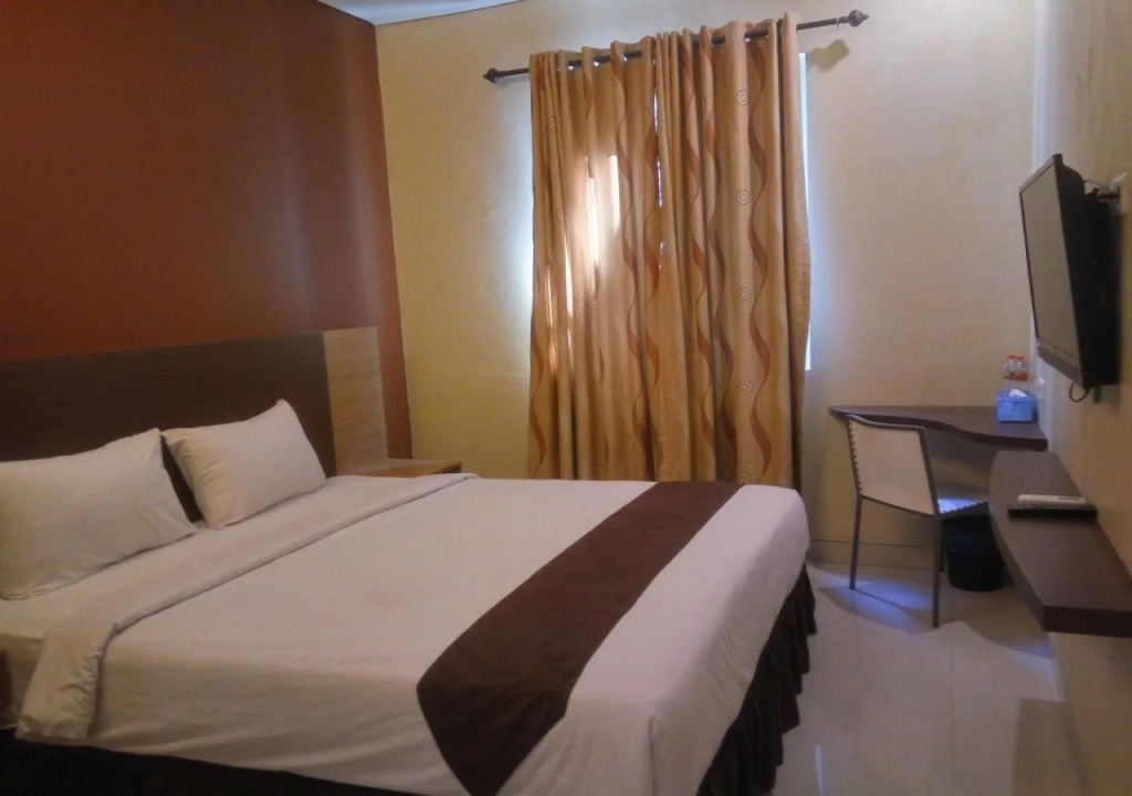 Max Hotel
