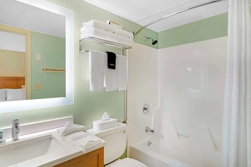 Best Western Plus Inn & Suites