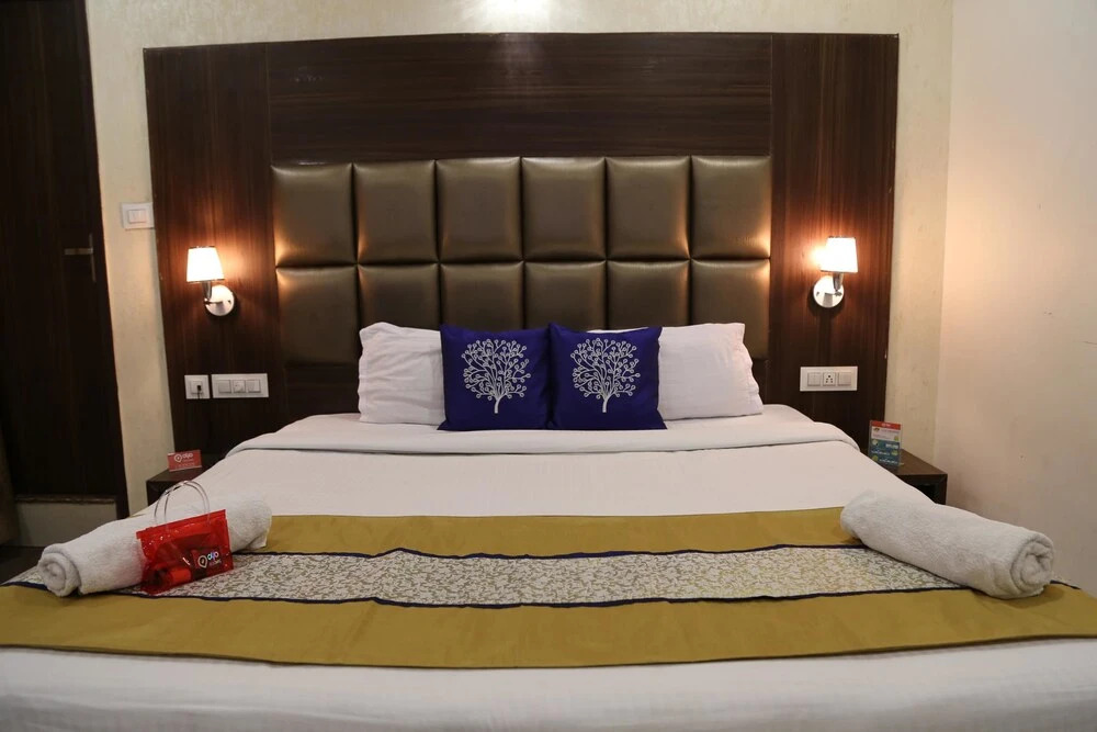 OYO 1344 Hotel Waves