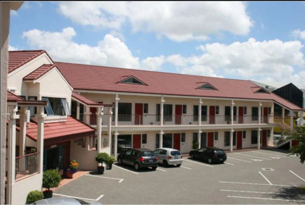 Aubyn Court Spa Motel