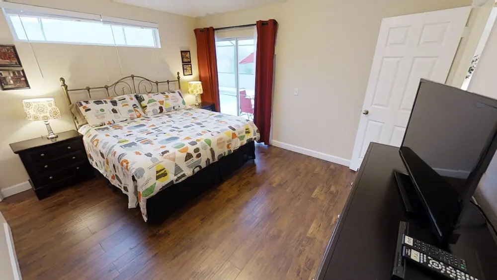 Lake Berkley Resort 4 Bedroom Vacation Home with Pool 1520