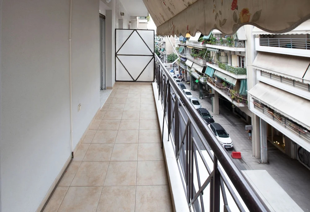 Stunning Apt near Acropolis Museum by GHH