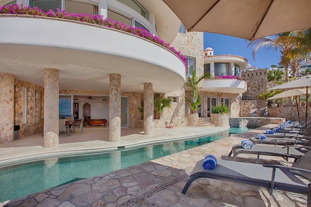 Villa Marcella by Cabo Villas