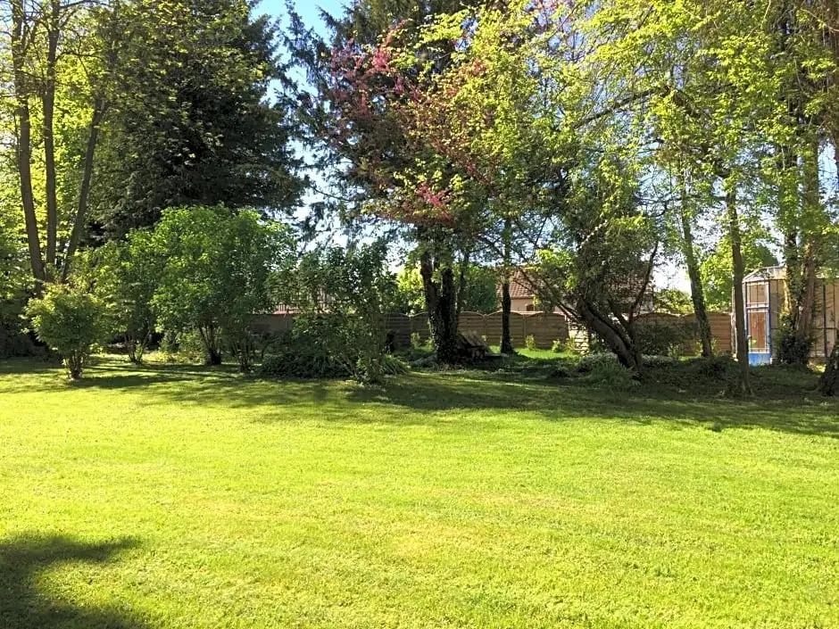 chateau de Pougy