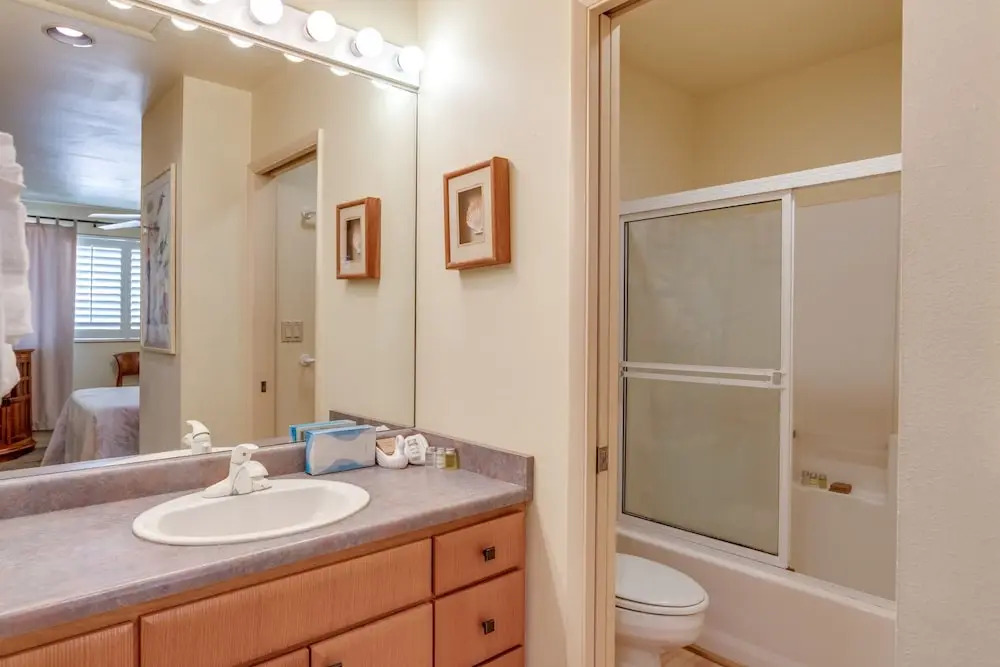 Maui Sands #5g 2 Bedroom Condo by RedAwning
