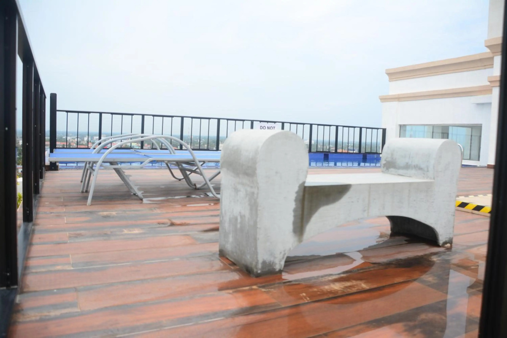 3-Bedroom Condo with Pool & spectacular Lagoon & Sea view