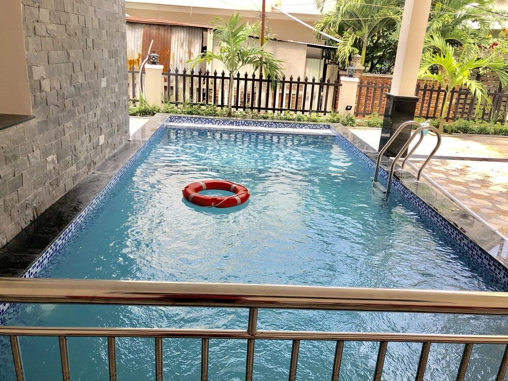Ideal Villa