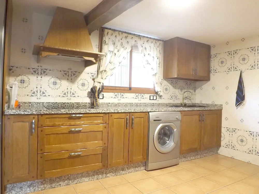 Villa With 5 Bedrooms in La Guardia de Jaen, With Wonderful Mountain V