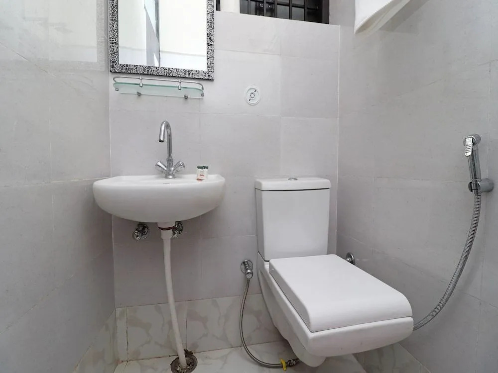 Dwarka Palace By OYO Rooms