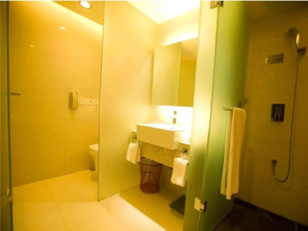 Grand Mercure Xiamen Downtown-Free Welcome Fruit & Metro Station