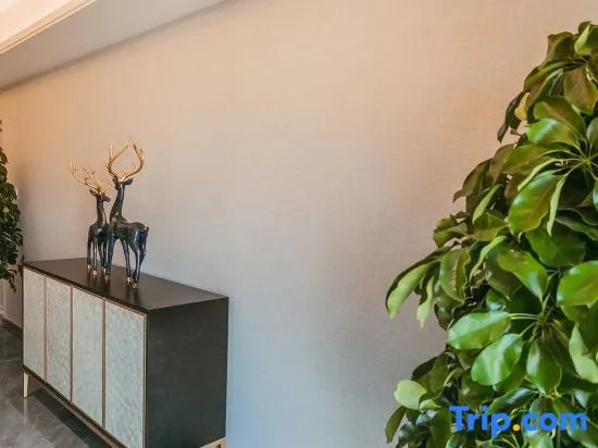 Baiya Hotel (Korla Tarim Oil Field Project Company Branch)