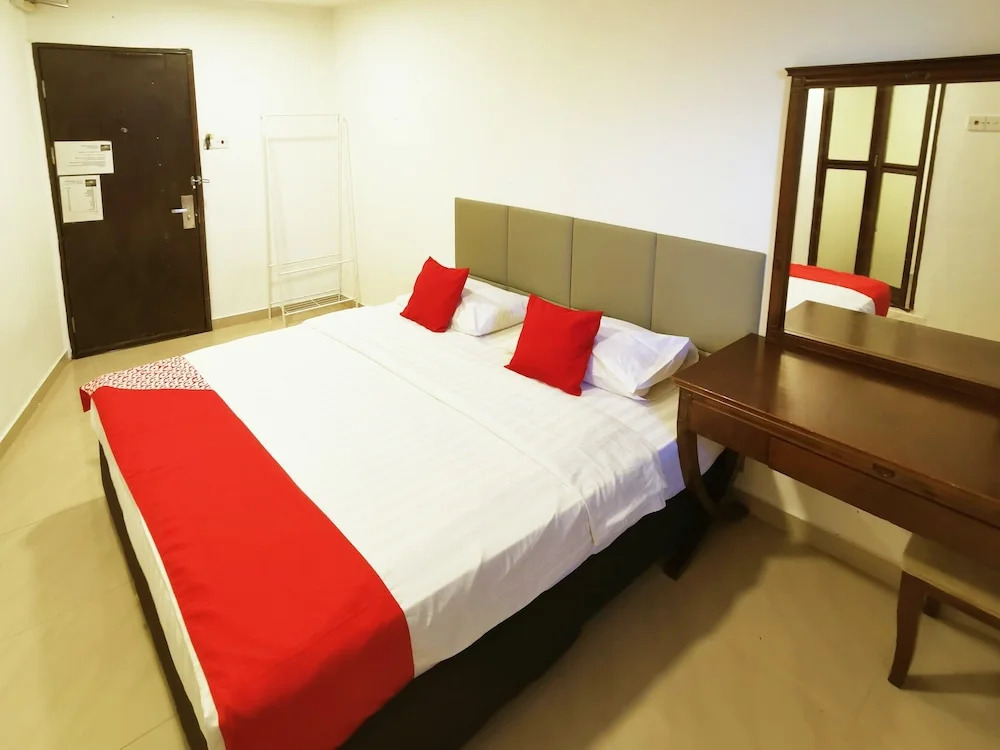OYO 1227 Aa Inn
