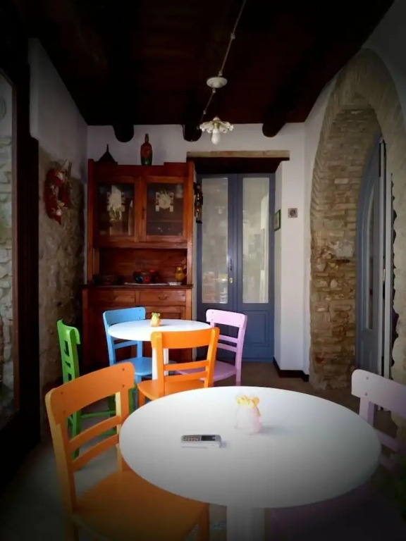 B&B Amphisya