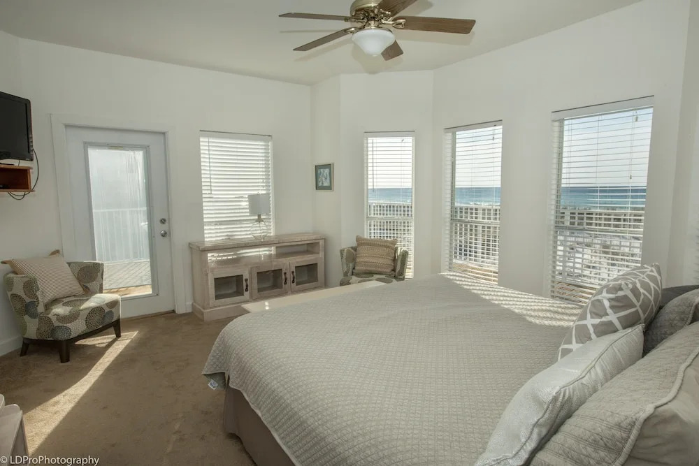 The Castle Destin - 4 Br Home