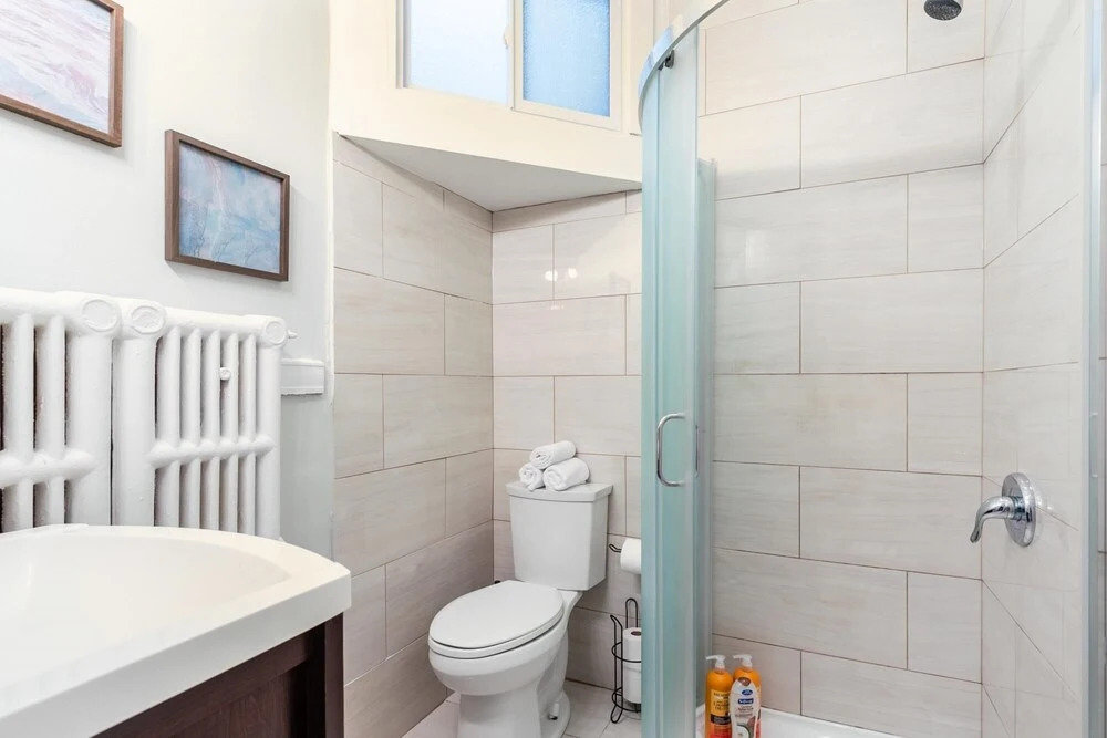 2BR Apt With King Bed Netflix - Near Downtown