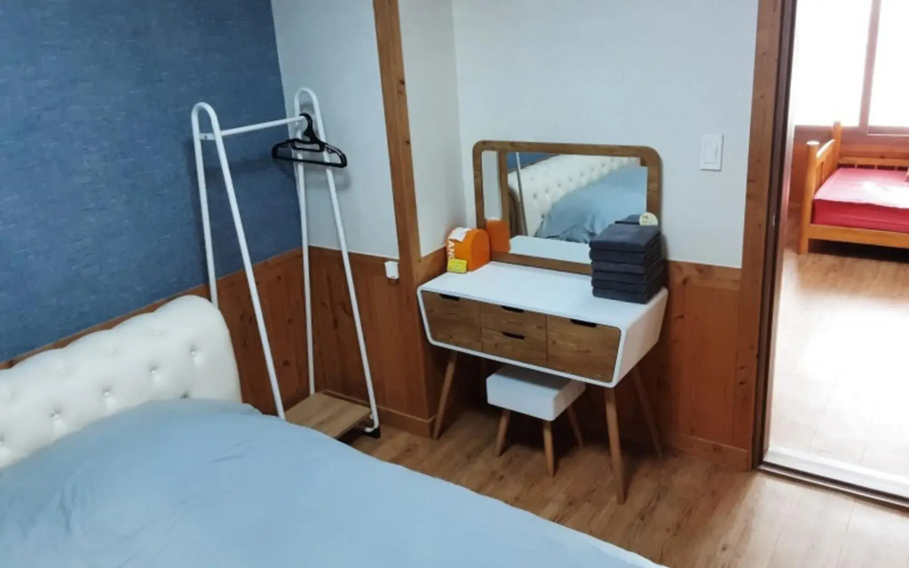 Seogwipo Hayanunduk Pension