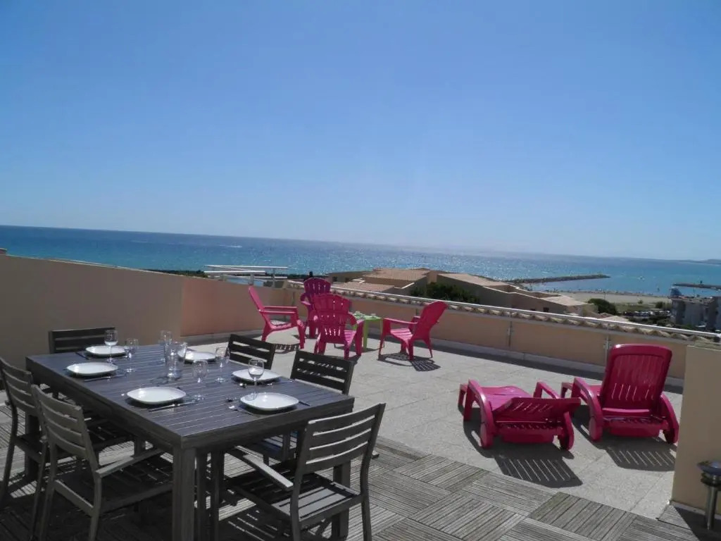 Appartement Sète, 2 Pièces, 4 Personnes - Fr-1-338-10