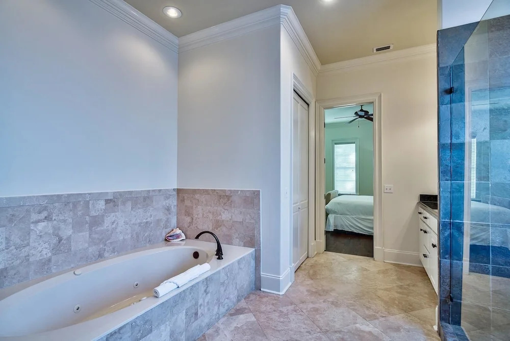 Sandy Seananigans 4 Bedroom Holiday Home by Five Star Properties