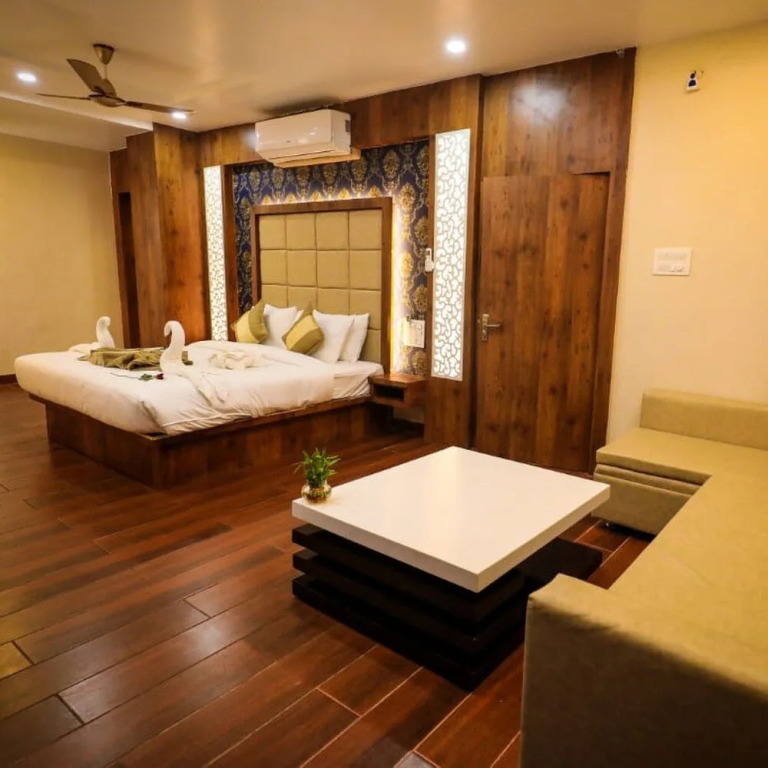 Hotel Yuvraj Grand