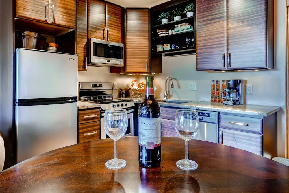 Cedars Lodge Condos by CRMR