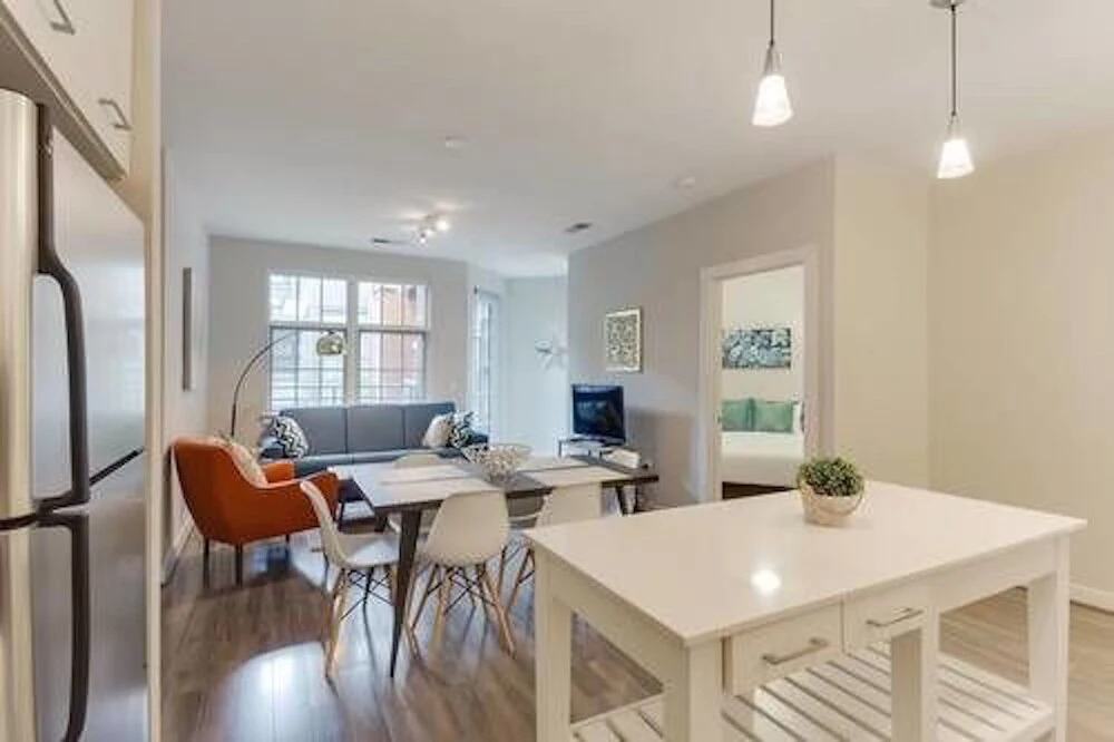 Two-Bedroom On H 77
