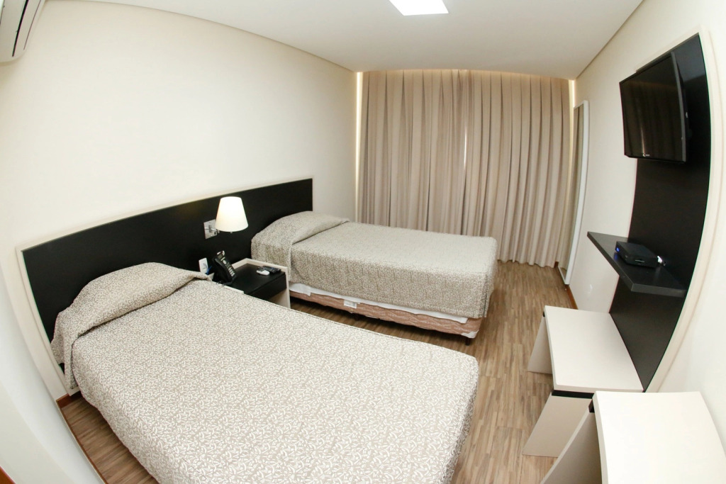 Hotel Financial