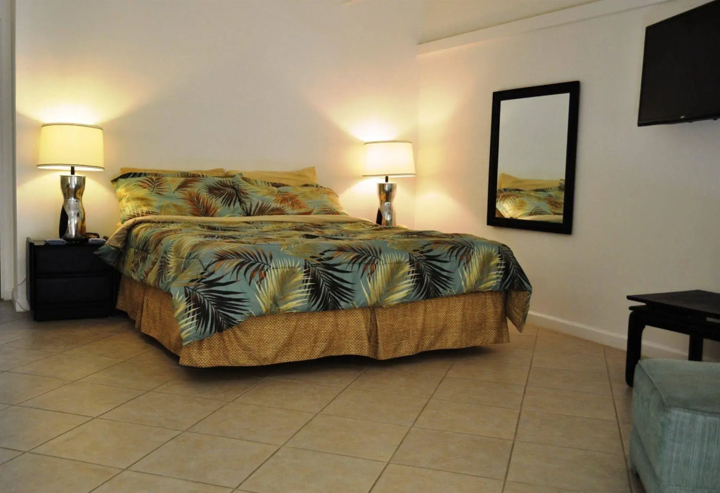 Vista Grande Resort - A Gay Mens Resort