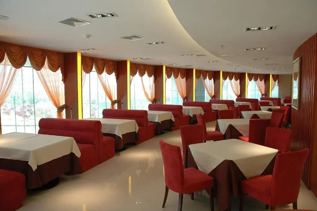 Wuzhan Business Hotel