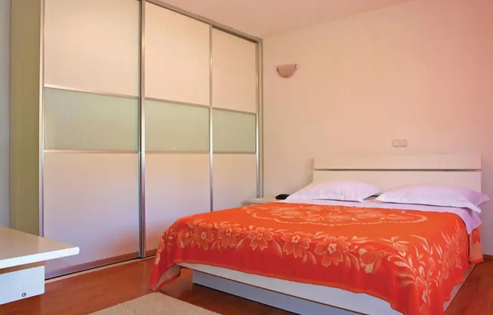 Stunning Home in Kastel Novi With Wifi and 3 Bedrooms