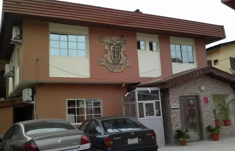 Esado Suites and Conference Oregun