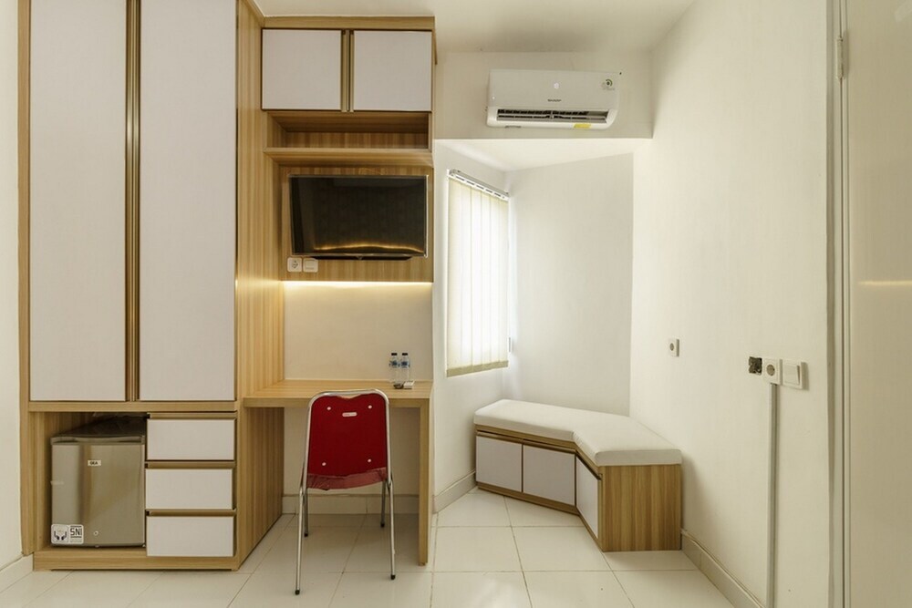 RedDoorz Apartment @ Aeropolis Tangerang