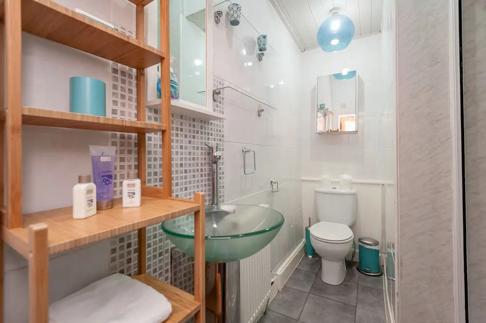 412: Regent Place apartment