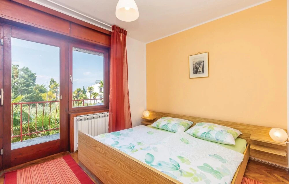 Awesome Apartment in Malinska With Wifi and 2 Bedrooms