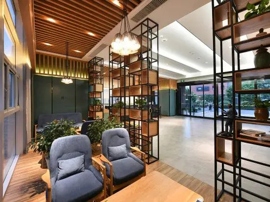Tiangang Manfei Hotel (Ningbo Southern Business District Luomeng Universal City Store)
