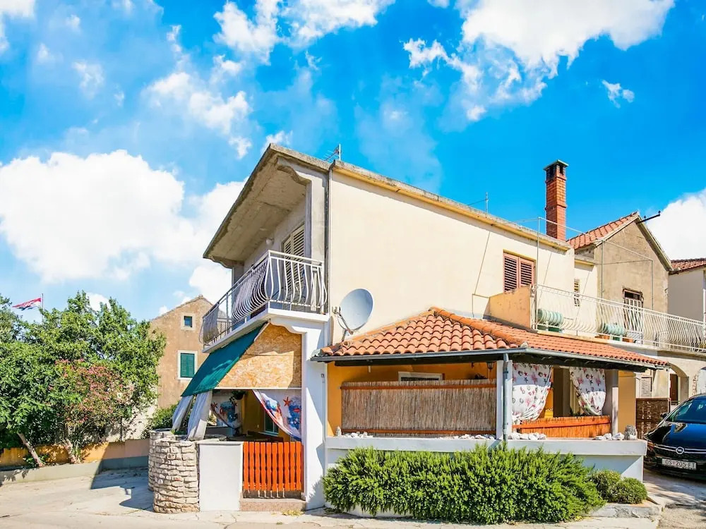 Boutique Apartment in Sveti Filip i Jakov near Sea