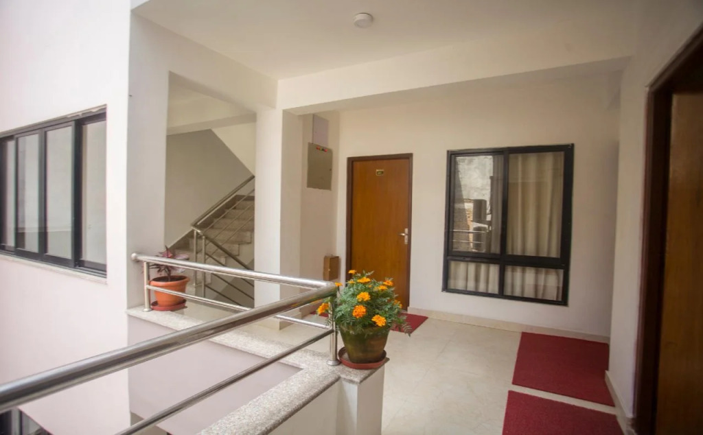OYO 156 Hotel Sweet Town