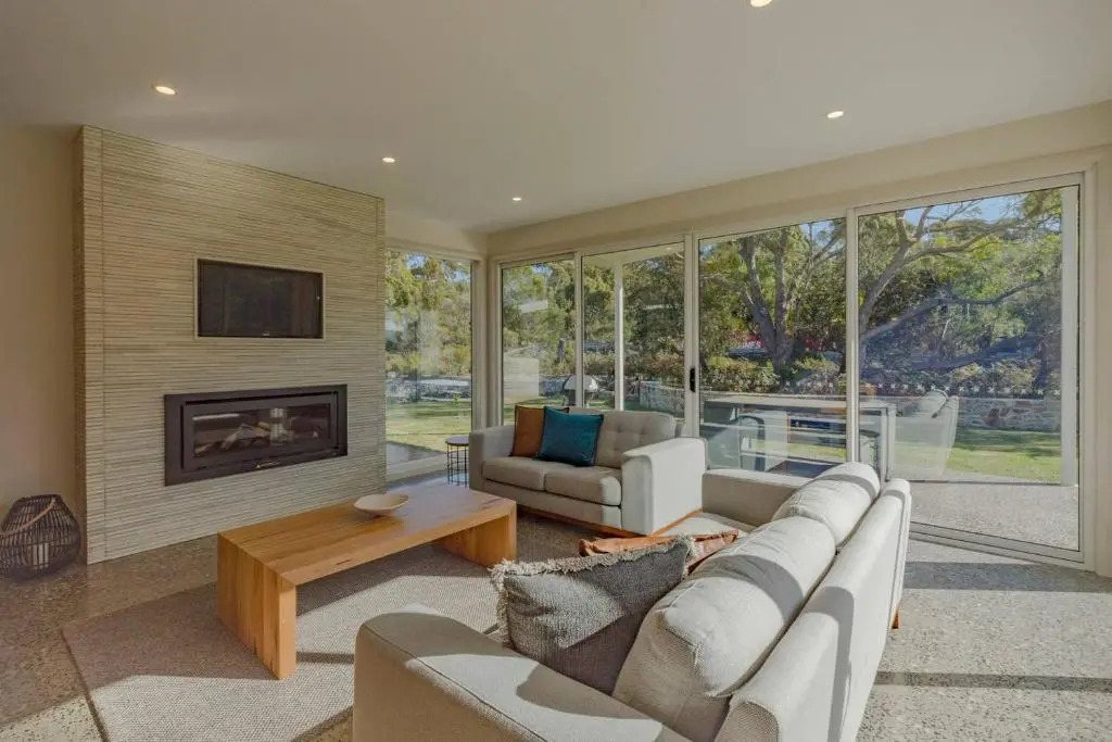 Baileys Beach House