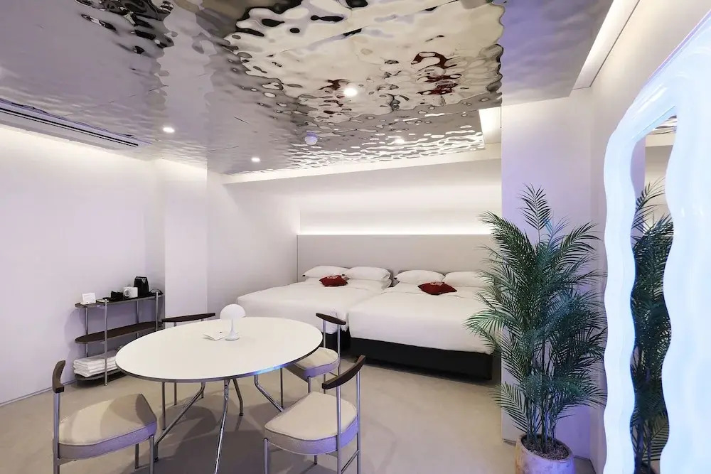 Seoul Inn Hotel by The Designers