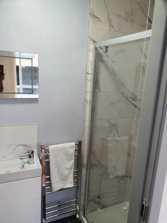 City Centre, Detached 10 Person Accommodation