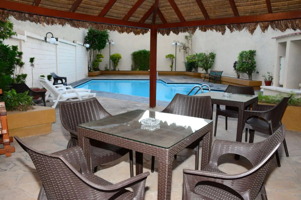 La Siesta Hotel
