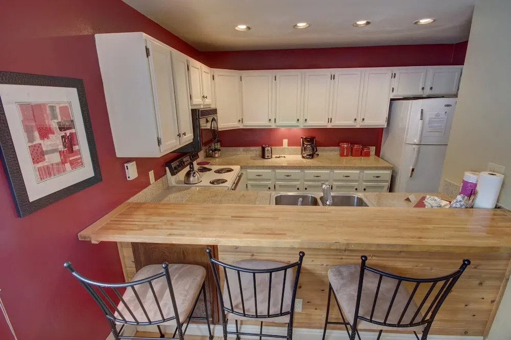 Flying Dutchman 1120 by SummitCove Vacation Lodging
