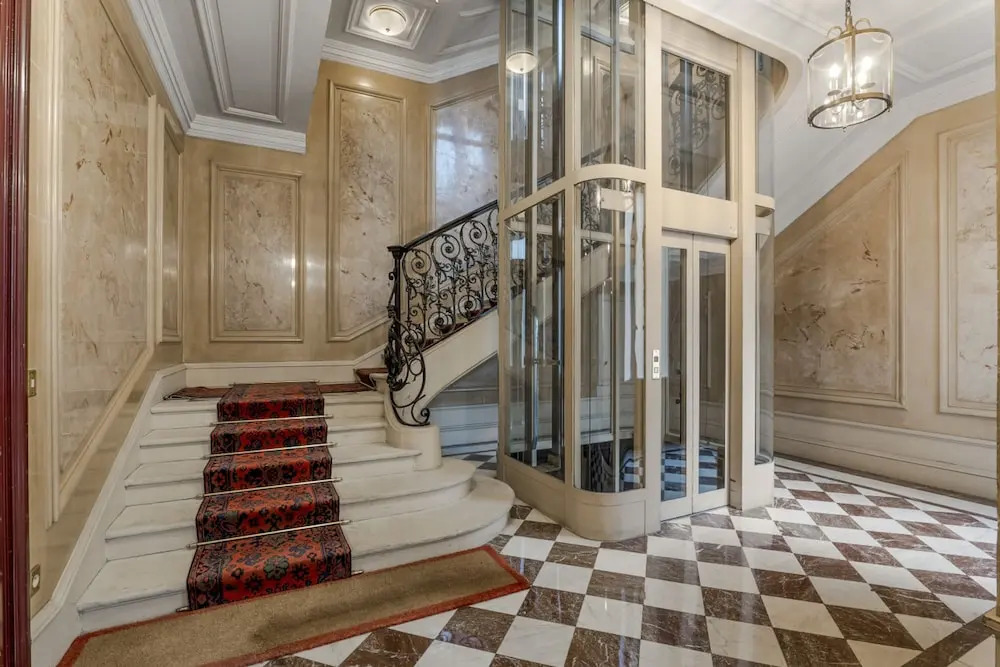 Luxury 5 Bed Residence - Opposite Arc de Triomphe