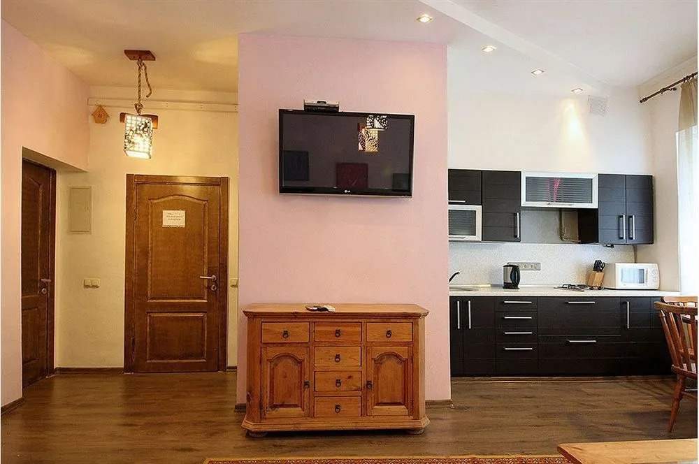 Mykhaylivski Lane Apartment