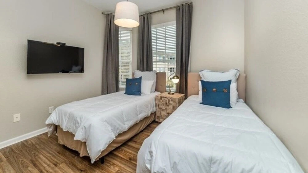 Amazing 3 Bed Condo In Windsor Palms - 2302.303 Condo