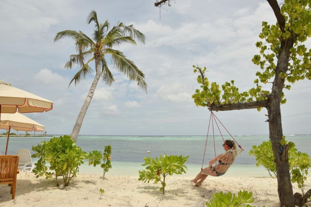 Отель Araamu Holidays & Spa