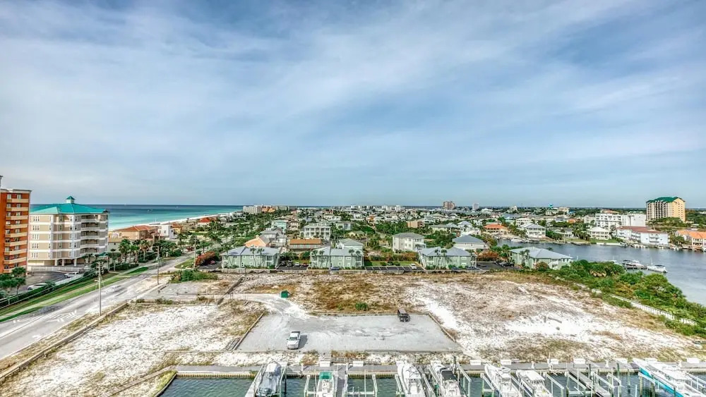 Harbor Landing 701b